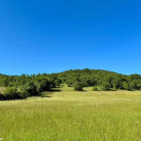 Semesterbostad In Near Dordogne River, Cleaning Included Montfaucon (Lot)